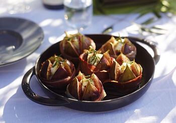 Grilled figs with Taleggio cheese