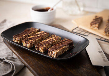 No-bake quinoa energy bars