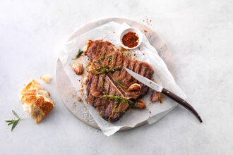STEAK KNIFE