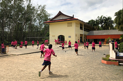 ZWILLING J.A. HENCKELS supports Chao Thai Mai School